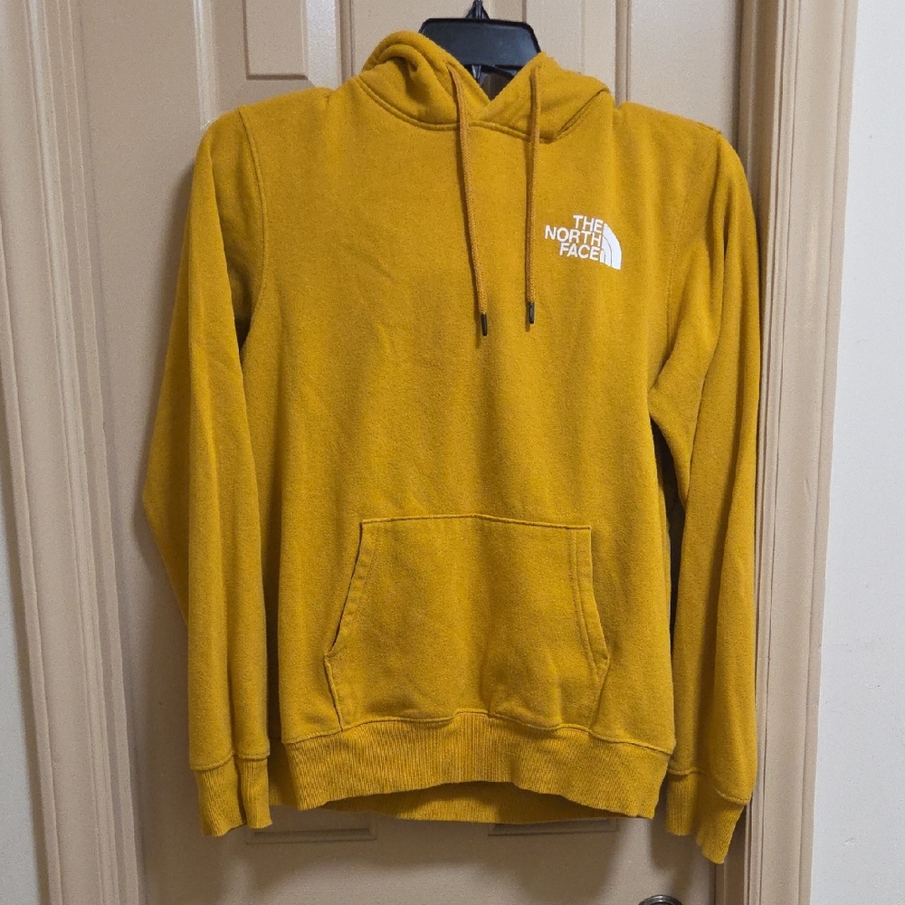 Men’s The North Face Mustard Yellow Hoodie Small Logo Graphic Pullover Streetwea
